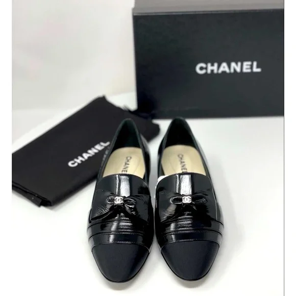 CHANEL black patent leather bow loafers flats EURO 37.5/USA 7.5 - Picture 6 of 16